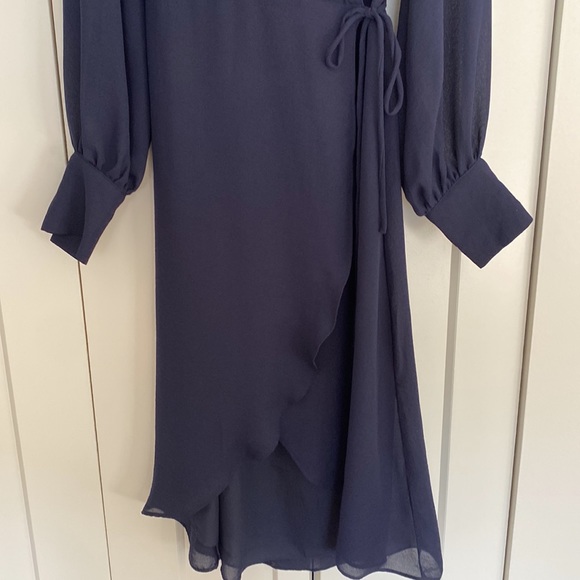 NWT Blue wrap dress with long sleeves. Essue brand, size S - Picture 4 of 7